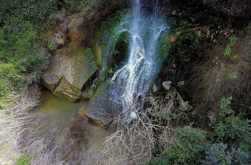 Водопад в Прастио Авдиму - одно из самых красивых природных явлений на Кипре: фото 8