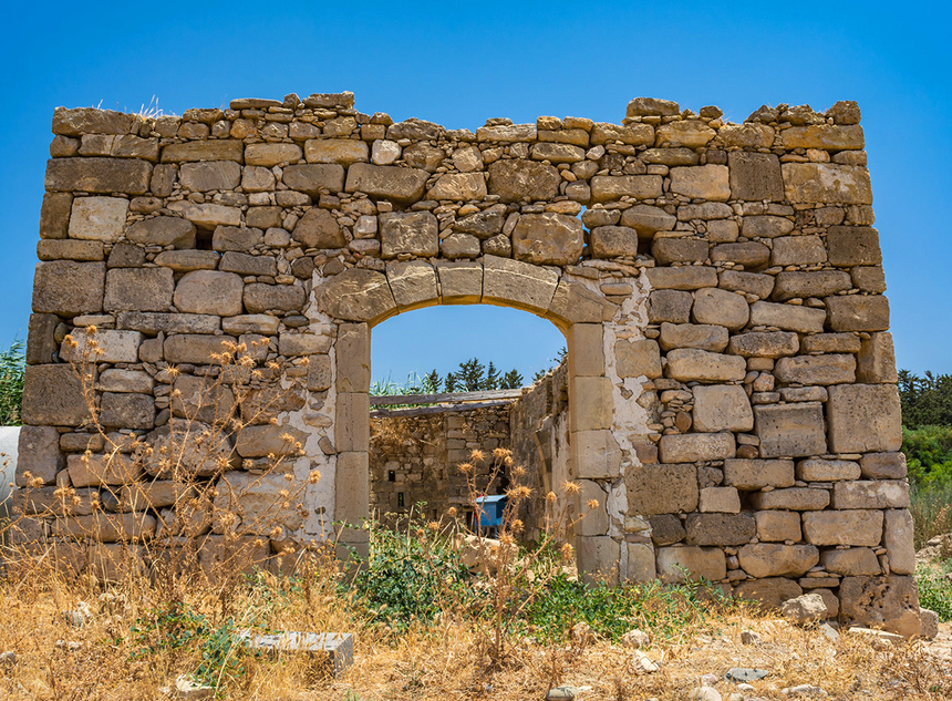 Путешествие в прошлое: старинная часовня Святого Георгия в Анарите: фото 38