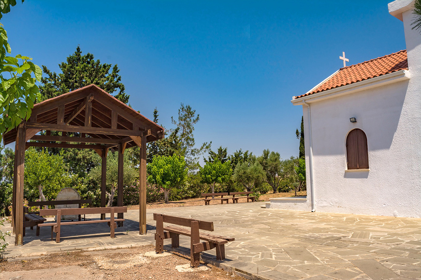 Храм Преподобного Онисифора Кипрского в Анарите: фото 20