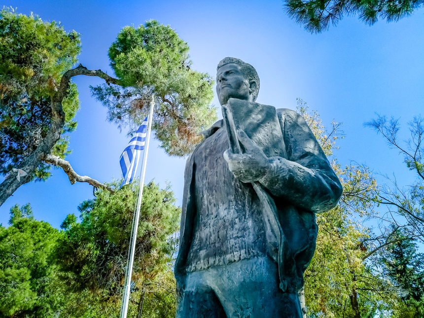 Исторический памятник самому молодому казненному греку-киприоту Эвагорасу Палликаридису: фото 30