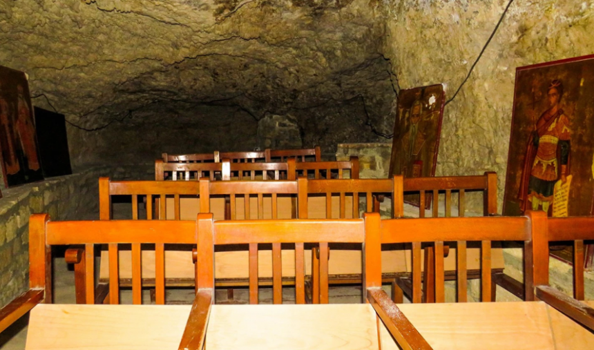 Панагия Хрисоспилиотисса - древние катакомбы и уникальный пещерный храм : фото 24