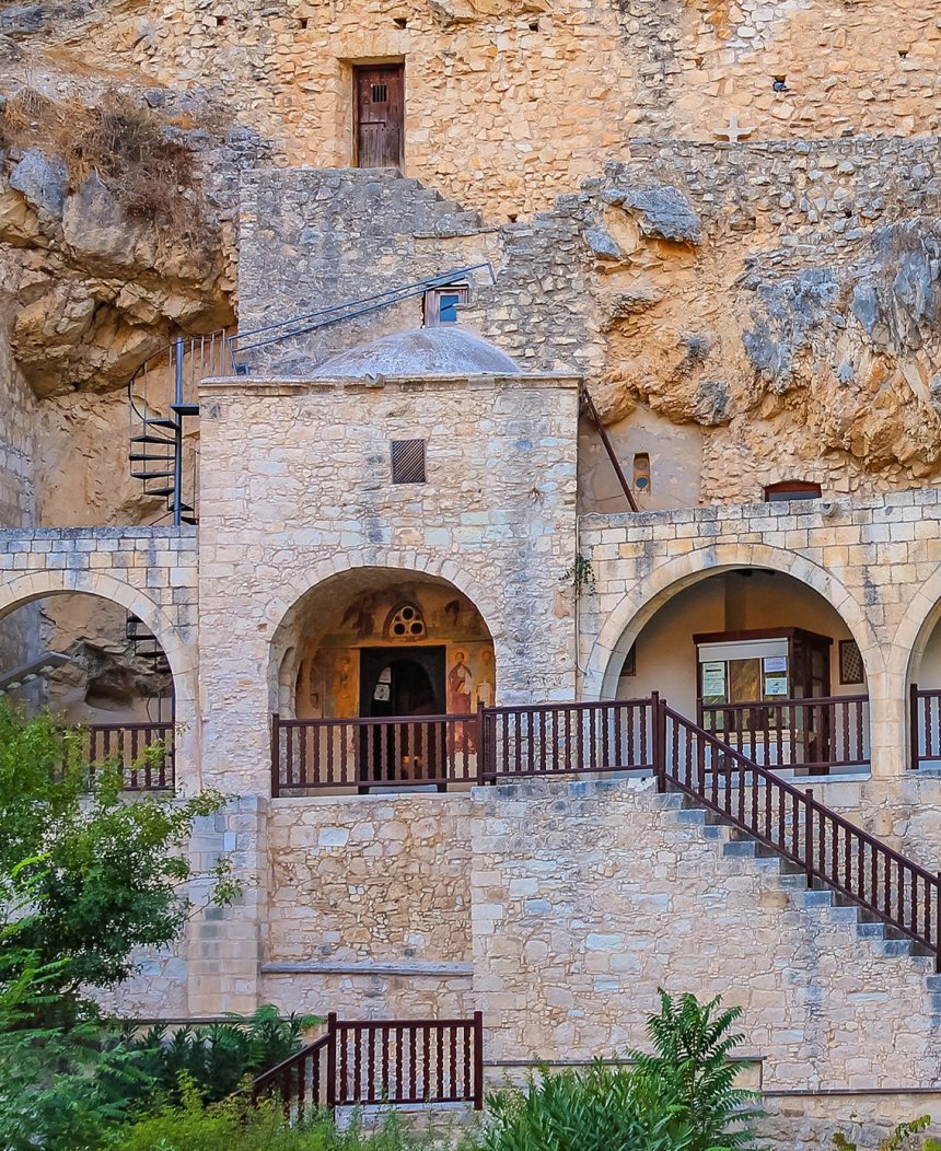 Необычный монастырь Святого Неофита в Пафосе: фото 4