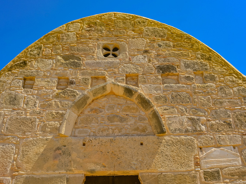 Церковь Панагия Одигитрия, построенная на Кипре из камней, взятых из руин древнего святилища Афродиты: фото 52