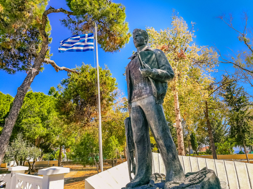Исторический памятник самому молодому казненному греку-киприоту Эвагорасу Палликаридису: фото 24