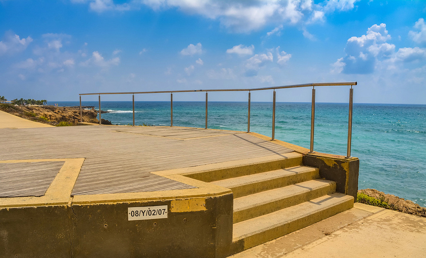 Смотровая площадка на Кипре с красивым видом на море: фото 3